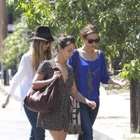 Olivia Wilde goes for lunch with friends in Los Feliz | Picture 64451